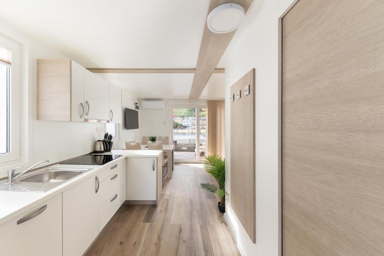 Floating Sea House Gong Apartment Portoroz Exterior photo